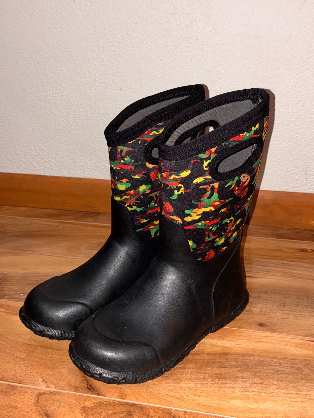 Bogs Kid’s York Camo Dino Waterproof Rain Boot - big kid size 3